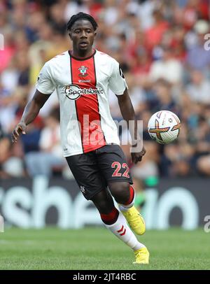 Southampton, England, 27.. August 2022. Mohammed Salisu von Southampton während des Spiels der Premier League im St. Mary's Stadium, Southampton. Bildnachweis sollte lauten: Paul Terry / Sportimage Stockfoto