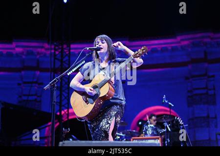 Mantova, Italien. 27. Aug, 2022. carmen consoli während CARMEN CONSOLI, italienische Sängerin Musikkonzert in MANTOVA, Italien, August 27 2022 Quelle: Independent Photo Agency/Alamy Live News Stockfoto