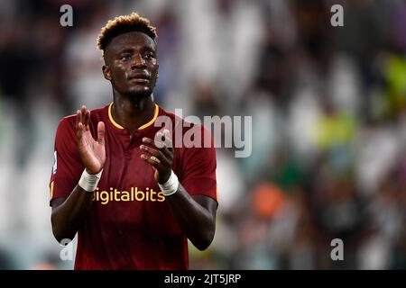 Tuin, Italien. 27. August 2022. Tammy Abraham von AS Roma zeigt sich am Ende des Fußballspiels der Serie A zwischen dem FC Juventus und AS Roma. Kredit: Nicolò Campo/Alamy Live Nachrichten Stockfoto