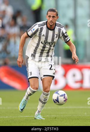 Turin, Italien, 27.. August 2022. Adrien Rabiot von Juventus während des Spiels der Serie A im Allianz Stadium, Turin. Bildnachweis sollte lauten: Jonathan Moscrop / Sportimage Stockfoto