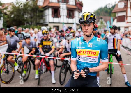 28. August 2022, Baden-Württemberg, Schiltach: Die 4. und damit letzte Etappe der Deutschlandtour startet heute in Schiltach und endet in Stuttgart. Foto: Philipp von Ditfurth/dpa Stockfoto