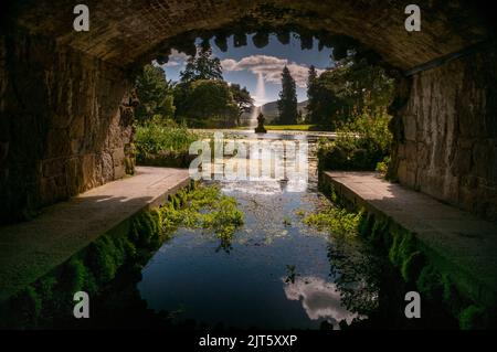 Italienischer Garten bei Powerscourt Gardens in Enniskerry, Irland. Stockfoto