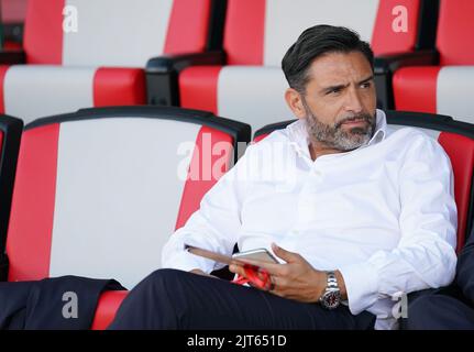 Foto Spada/LaPresse 27 Agosto 2022 - Cremona, Italia - Sport, calcio - Cremonese vs Torino - Campionato italiano di calcio Serie A Tim 2022/2023 - Stadio San Siro. Nella foto: Davide Vagnati 27. August 2022 Cremona , Italien - Sport, calcio - Cremonese vs Turin- Italienische Serie A Fußballmeisterschaft 2022/2023 - San Siro Stadion. Im Bild: Davide Vagnati Stockfoto