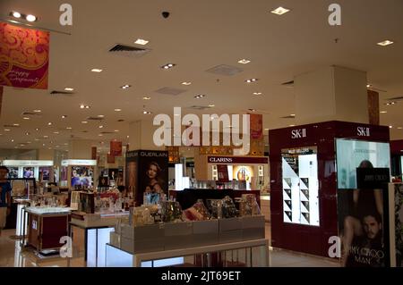 Einkaufszentrum, Gurney Plaza, Georgetown, Penang, Malaysia, Asien. Gegenüber der berühmten Promenade am Gurney Drive ist dieses Einkaufszentrum ein Einkaufsbummel Stockfoto