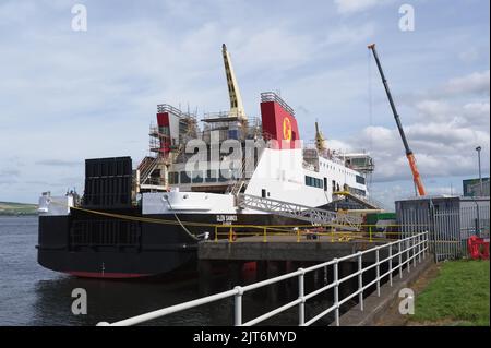 Port Glasgow, Schottland, Großbritannien, August 9. 2022, Ferguson Marine Werft neue Calmac Fähre im Bau Stockfoto
