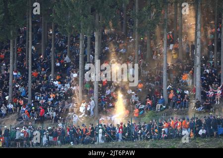 Spa, Belgien. 28. August 2022. Atmosphäre im Kreislauf – Lüfter. 28.08.2022. Formel 1 Weltmeisterschaft, Rd 14, Großer Preis Von Belgien, Spa Francorchamps, Belgien, Wettkampftag. Bildnachweis sollte lauten: XPB/Press Association Images. Quelle: XPB Images Ltd/Alamy Live News Stockfoto