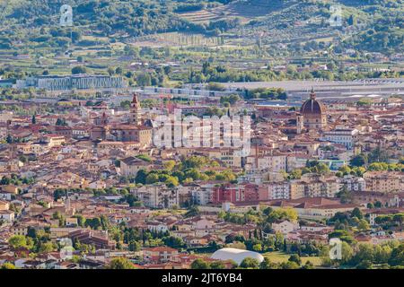 Schöne Luftaufnahme des historischen Zentrums von Pistoia, Italien, von Valdibure Stockfoto