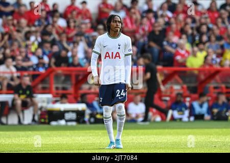 Der ehemalige Nottingham Forest-Spieler Djed Spence kommt für Tottenham Hotspur Stockfoto