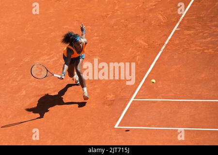 Serena Williams spielt Tennis bei den Mutua Madrid Open Stockfoto