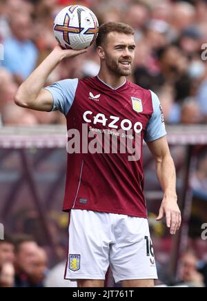 Birmingham, Großbritannien. 28.. August 2022. Callum Chambers von Aston Villa während des Spiels in der Premier League in Villa Park, Birmingham. Bildnachweis sollte lauten: Andrew Yates / Sportimage Kredit: Sportimage/Alamy Live News Stockfoto