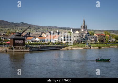 Laufbandkran aus dem 18.. Jahrhundert, Oestrich-Winkel, am Rhein Stockfoto