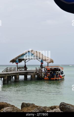 Steg im Pigeon Point Heritage Park, Pigeon Point, Tobago Stockfoto