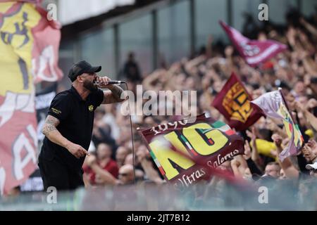 Salerno, Italien. 28. August 2022. Fans von Salernitana beim Fußballfreundschaftsspiel zwischen US Salernitana und UC Sampdoria im Arechi-Stadion in Salerno (Italien), 28.. August 2022. Foto Cesare Purini/Insidefoto Kredit: Insidefoto di andrea staccioli/Alamy Live News Stockfoto