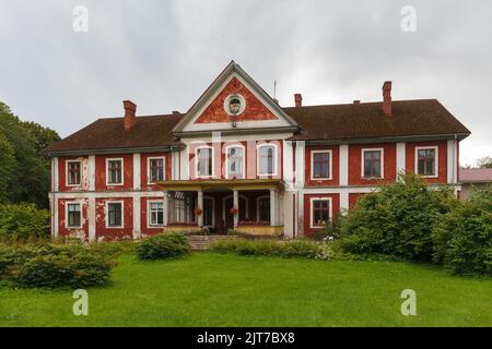 Ein altes Herrenhaus Paunkula in Estland Stockfoto