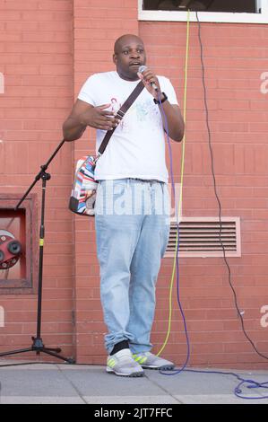 Kenny Thompson, spielte auf der Hauptbühne des Pride in New Brighton Wallasey Liverpool (Terry Scott/SPP) Quelle: SPP Sport Press Foto. /Alamy Live News Stockfoto