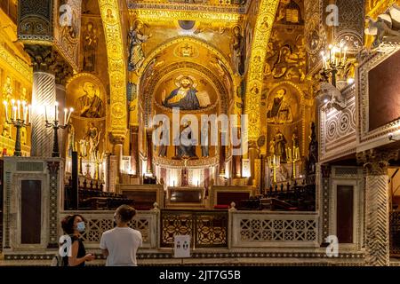 Palermo, Sizilien - 6. Juli 2020: Innenraum der Palatin-Kapelle von Palermo in Sizilien, Italien Stockfoto