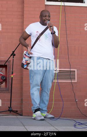 Kenny Thompson, spielte auf der Hauptbühne des Pride in New Brighton Wallasey Liverpool (Terry Scott/SPP) Quelle: SPP Sport Press Foto. /Alamy Live News Stockfoto