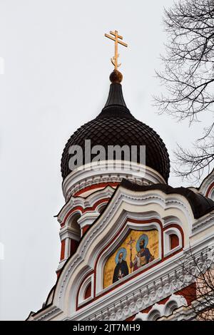 Die Alexander-Nevsky-Kathedrale, eine orthodoxe Kathedrale auf dem Toompea-Hügel in der zentralen Altstadt von Tallinn, Estland. Stockfoto