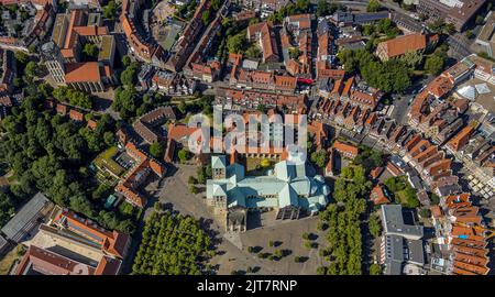 Luftaufnahme, St. Pauls Dom, katholische Kirche in der Altstadt, Münster, Nordrhein-Westfalen, Deutschland, Altstadt, Altstadt Ring, Ort der Anbetung, DE Stockfoto