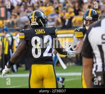 Pittsburgh, USA. 28. August 2022. Steven Sims (82) feiert seinen Touchdown im zweiten Quartal gegen die Detroit Lions im Acrisure Stadium am Sonntag, den 28. August 2022 in Pittsburgh Foto von Archie Corpenter/UPI Credit: UPI/Alamy Live News Stockfoto