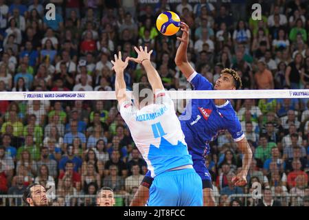 Barthelemy Chinenyeze (Frankreich), Jan Kozamernik (Slowenien). Volleyball-Weltmeisterschaft 2022. Stockfoto