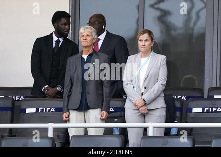 San Jose, Costa Rica. 28. August 2022. San Jose, Costa Rica, August 28. 2022: Pia Sundhage (ehemalige schwedische Fußballspielerin und derzeitige Cheftrainerin der brasilianischen Frauennationalmannschaft) und Jill Ellis (ehemalige Cheftrainerin der US Frauennationalmannschaft und aktuelle Präsidentin des San Diego Wave FC) In den Tribünen während der FIFA U20 Womens World Cup Costa Rica 2022 Fußball 3. Platz Spiel zwischen den Niederlanden und Brasilien im Estadio Nacional in San Jose, Costa Rica. (Daniela Porcelli/SPP) Quelle: SPP Sport Press Foto. /Alamy Live News Stockfoto