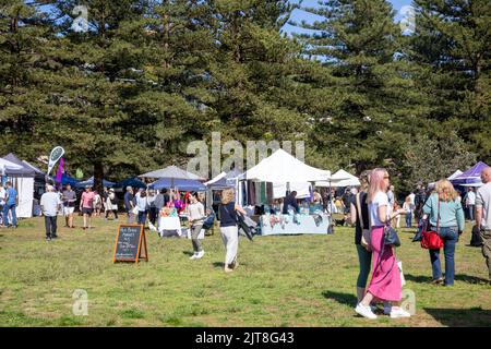 Palm Beach Sydney und Sommer Markt und Stände, Winter Tag 2022, NSW, Australien Stockfoto