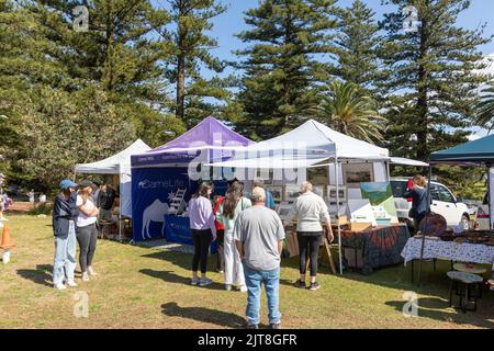 Palm Beach Sydney und Sommer Markt und Stände, Winter Tag 2022, NSW, Australien Stockfoto