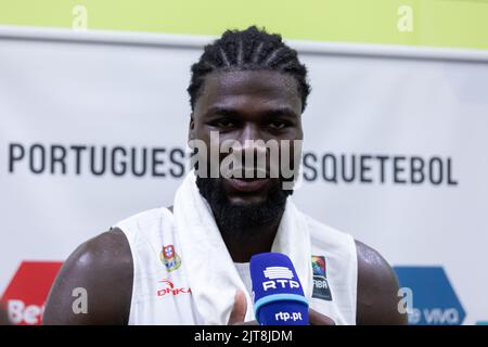 28. August 2022. Odivelas, Portugal. Portugal und Sacramento Kings Centre Neemias Queta (88) in Aktion während des Spiels für den FIBA Europe Cup (Gruppe F), Portugal gegen Zypern © Alexandre de Sousa/Alamy Live News Stockfoto