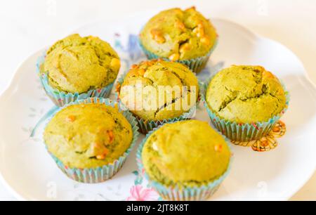 Leckere Muffins aus grünem Tee - Bild Stockfoto