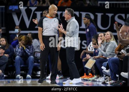 Chicago, USA. 28. August 2022. Chicago, USA, 28. August 2022: Während des Spiels 1 des zweiten WNBA-Playoff-Spiels zwischen dem Chicago Sky und Connecticut Sun in der Wintrust Arena, Chicago, USA. (KEINE KOMMERZIELLE NUTZUNG) (Shaina Benhiyoun/SPP) Credit: SPP Sport Press Photo. /Alamy Live News Stockfoto