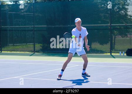 Der italienische Tennisspieler Jannik SINNER praktiziert am 6. August 2022 bei den National Bank Open in Montreal, Kanada. Stockfoto