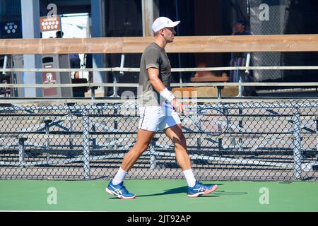 Borna Coric spielt auf einem Platz bei der National Bank Open 2022 in Montreal, Quebec. Stockfoto