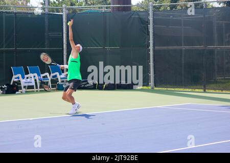 Der bulgarische Tennisspieler Grigor Dimitrov übt auf einem Platz bei den National Bank Open 2022. Stockfoto