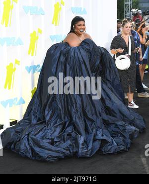 New Jersey, USA. 28. August 2022. 28.. August 2022. Newark, USA. Lizzo bei den MTV Video Music Awards 2022, Prudential Center, Newark. Kredit: Doug Peters/EMPICS/Alamy Live Nachrichten Gutschrift: Doug Peters/Alamy Live Nachrichten Stockfoto