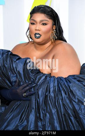 New Jersey, USA. 28. August 2022. 28.. August 2022. Newark, USA. Lizzo bei den MTV Video Music Awards 2022, Prudential Center, Newark. Kredit: Doug Peters/EMPICS/Alamy Live Nachrichten Gutschrift: Doug Peters/Alamy Live Nachrichten Stockfoto