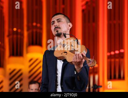 Krakau, Polen - 4. Juli 2022: Adam Baldych Quartett und Paolo Fresu live auf der Bühne der Krakauer Philharmonie beim Summer Jazz Festival in Krakau, Polen Stockfoto