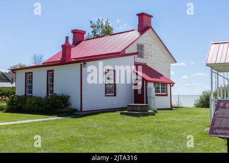 Point Clark Lighthouse Light Keepers House aus Dolomitenkalk, an den Ufern des Lake Huron Bruce County Ontario Canada Stockfoto