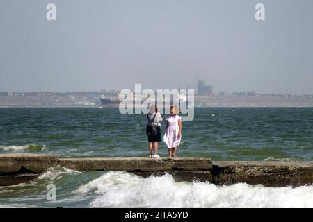 ODESA, UKRAINE - 25. AUGUST 2022 - die DS SOFIE BULKER ist im Hafen von Odesa angekommen, um mit Getreide, Odesa, Südukraine, beladen zu werden. Stockfoto