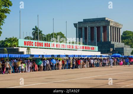 Vietnam, Hanoi Mausoleum von Ho Chi Minh, dem Gründer der kommunistischen Partei und dem ersten Führer Nordvietnams nach der französischen Linken Stockfoto