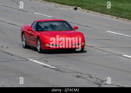 ROYAL OAK, MI/USA - 18. AUGUST 2022: Ein Chevrolet Camaro auf der Woodward Dream Cruise Route. Stockfoto