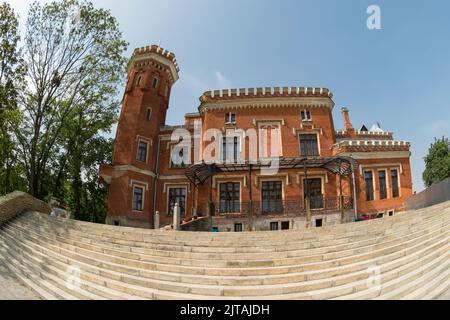 Ramon, Region Woronesch, Russland. 19. August 2021. Palace. Der Schlosskomplex der Oldenburgsky. Dies ist der einzige Wohnsitz von königlichen Personen Stockfoto