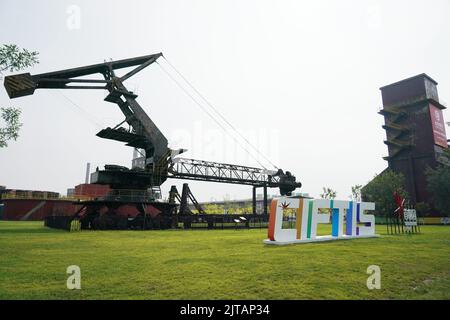 Peking, China. 29. August 2022. Das am 29. August 2022 aufgenommene Foto zeigt einen Veranstaltungsort der China International Fair for Trade in Services (CIFTIS) 2022 im Shougang Park in Peking, der Hauptstadt Chinas. Die CIFTIS 2022 findet vom 31. August bis 5. September in Peking im China National Convention Center und im Shougang Park statt. Quelle: Zhang Chenlin/Xinhua/Alamy Live News Stockfoto