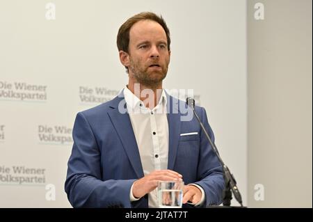 Wien, Österreich. 29. Aug. 2022. Pressekonferenz der Wiener Volkspartei: "Finanzskandal Wien Energie? Rettung des Unternehmens, Klärung und politische Konsequenzen“ mit dem Clubvorsitzenden Markus Wölbitsch (ÖVP) Stockfoto