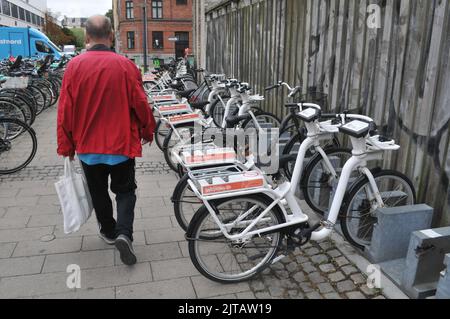 Kopenhagen /Dänemark/29. August 2022/verschiedene Compnaies Elektrofahrräder in der dänischen Hauptstadt. (Foto..Francis Joseph Dean/Dean Picturs. Stockfoto