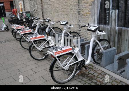 Kopenhagen /Dänemark/29. August 2022/verschiedene Compnaies Elektrofahrräder in der dänischen Hauptstadt. (Foto..Francis Joseph Dean/Dean Picturs. Stockfoto