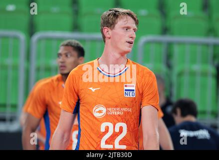 LJUBLJANA, SLOWENIEN - 29. AUGUST: Der Niederländer Twan Wiltenburg reagiert während der Volleyball-Weltmeisterschaft der Männer der FIVB - Pool F - Vorbereitungsphase-Spiel zwischen den Niederlanden und Argentinien in der Arena Stozice am 29. August 2022 in Ljubljana, Slowenien (Foto: Borut Zivulovic/BSR Agency) Stockfoto