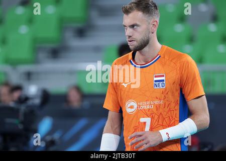 LJUBLJANA, SLOWENIEN - 29. AUGUST: Gijs Jorna aus den Niederlanden reagiert während der Volleyball-Weltmeisterschaft der Männer in der FIVB - Pool F - Vorbereitungsphase des Spiels zwischen den Niederlanden und Argentinien in der Arena Stozice am 29. August 2022 in Ljubljana, Slowenien (Foto: Borut Zivulovic/BSR Agency) Stockfoto