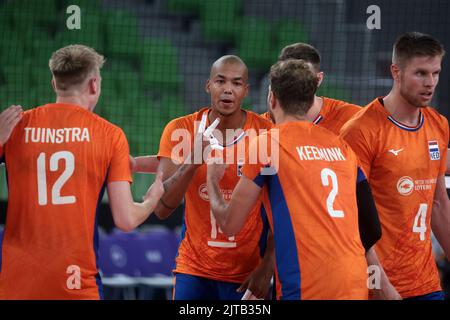 LJUBLJANA, SLOWENIEN - 29. AUGUST: Niederländische Spieler feiern während der Volleyball-Weltmeisterschaft der Männer - Pool F - Vorbereitungsphase-Spiel zwischen den Niederlanden und Argentinien in der Arena Stozice am 29. August 2022 in Ljubljana, Slowenien (Foto: Borut Zivulovic/BSR Agency) Stockfoto