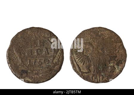 Nahaufnahme der alten russischen Münze aus dem Jahr 1750. Numismatisches Konzept. Schweden. Stockfoto